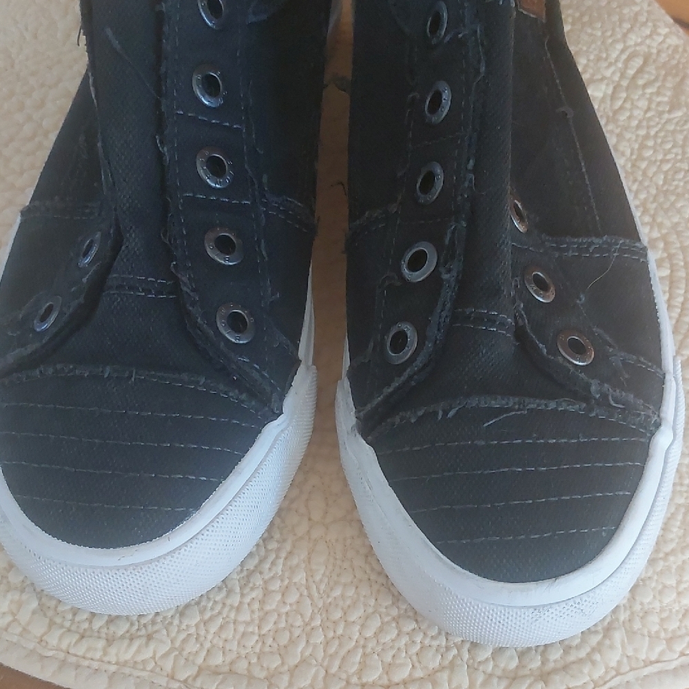 Women's Black Canvas Slip-On Sneakers - Picture 2 of 8